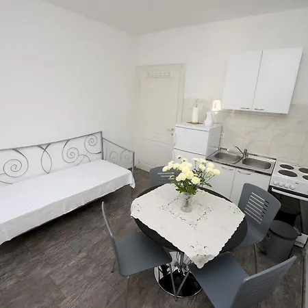 Katunaric Apartment Split